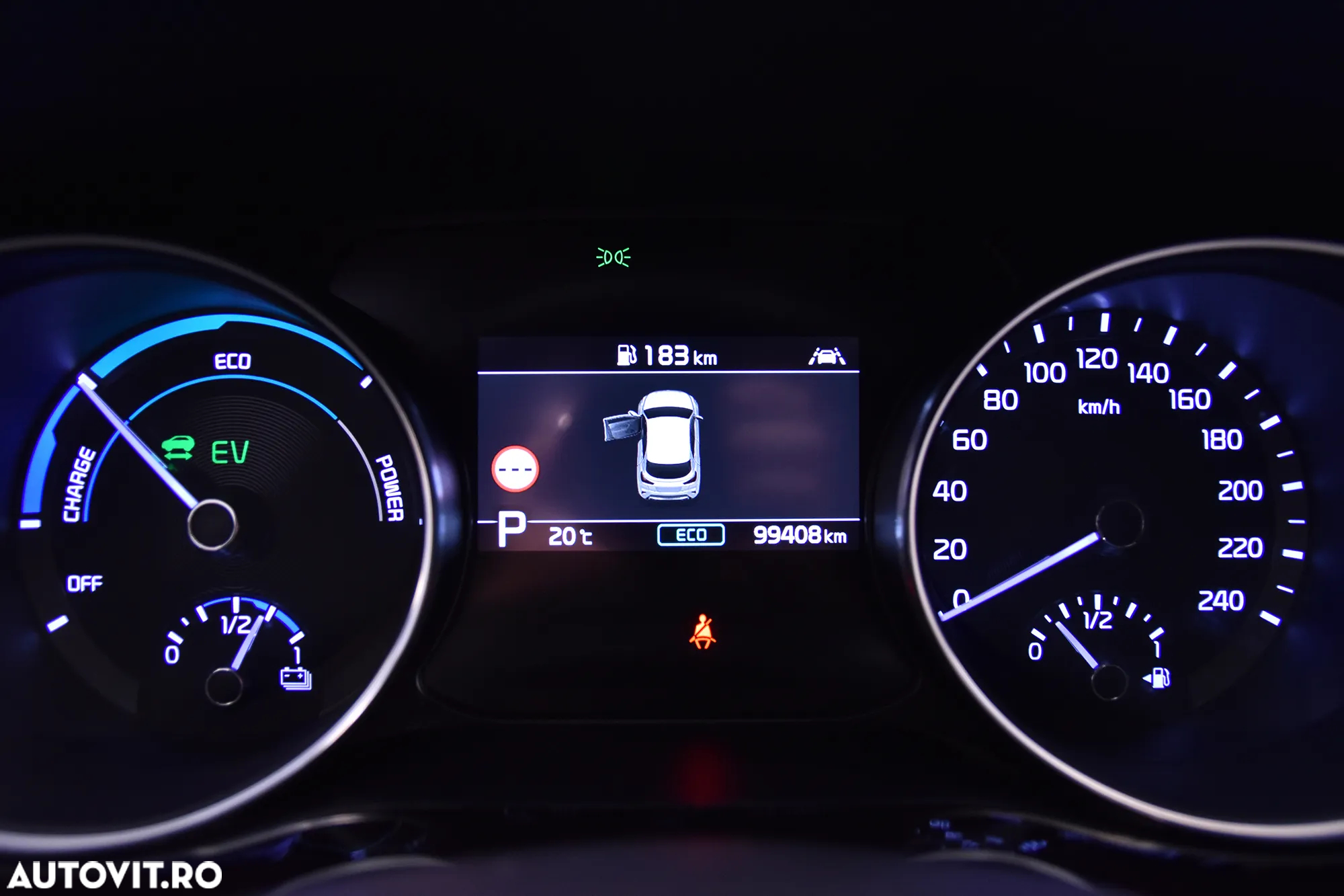Kia XCeed - 10