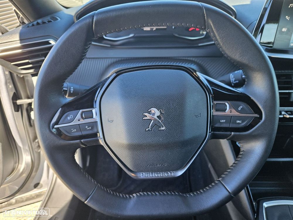 Peugeot 2008 1.2 PureTech Active Pack - 17