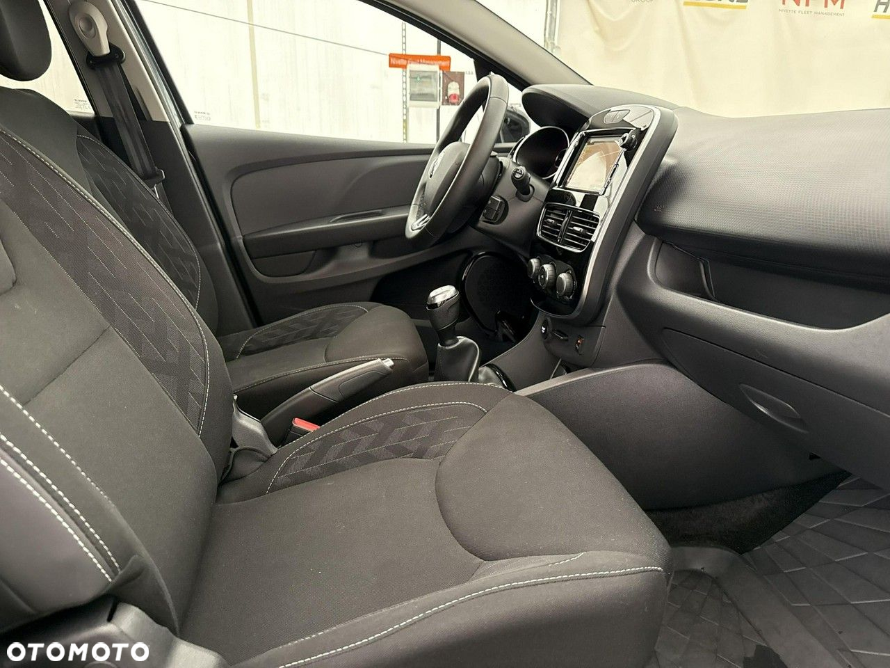 Renault Clio - 27