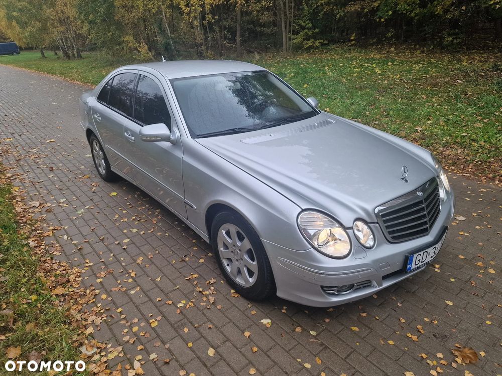 Mercedes-Benz E-Class 2007 photo 2