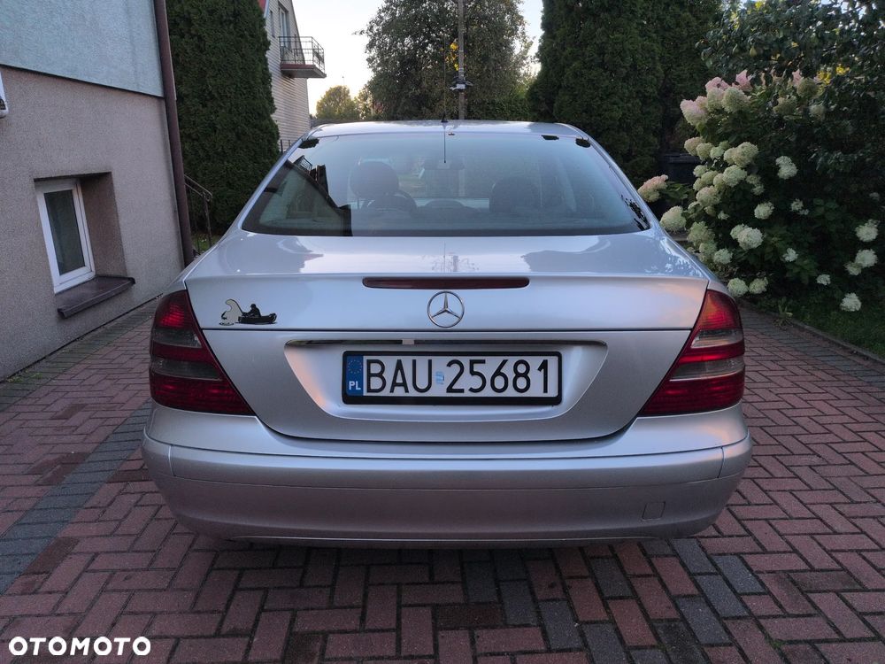 Mercedes-Benz Klasa E 200 CDI Elegance - 5