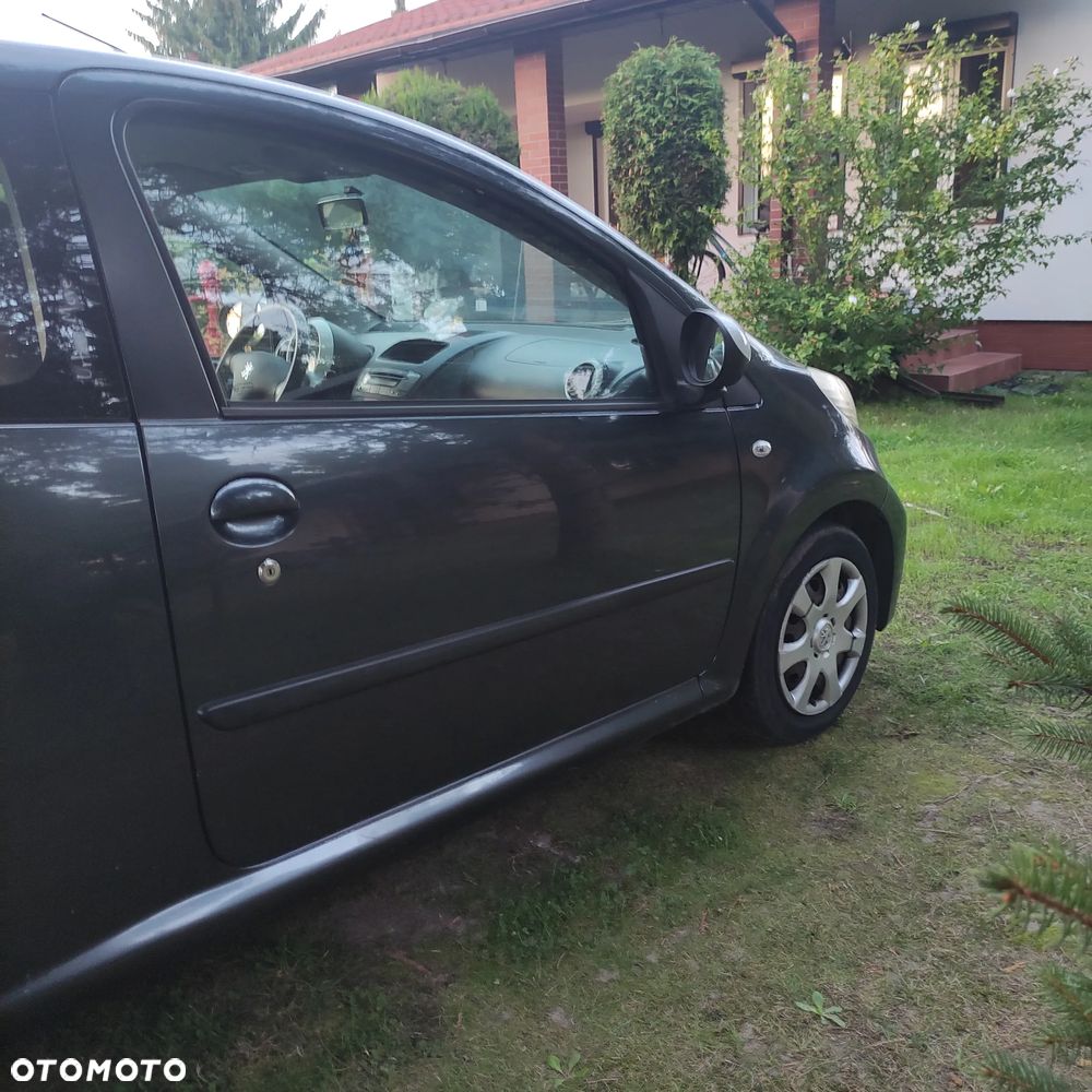 Peugeot 107 1.0 Urban Move - 2