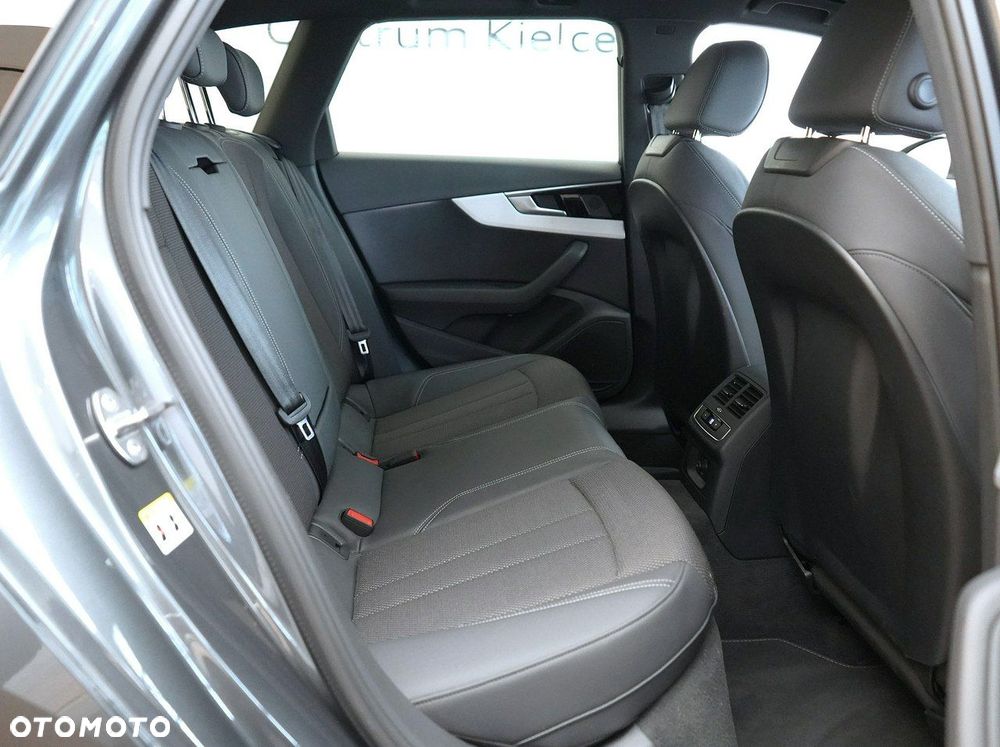 Audi A4 Avant - 30