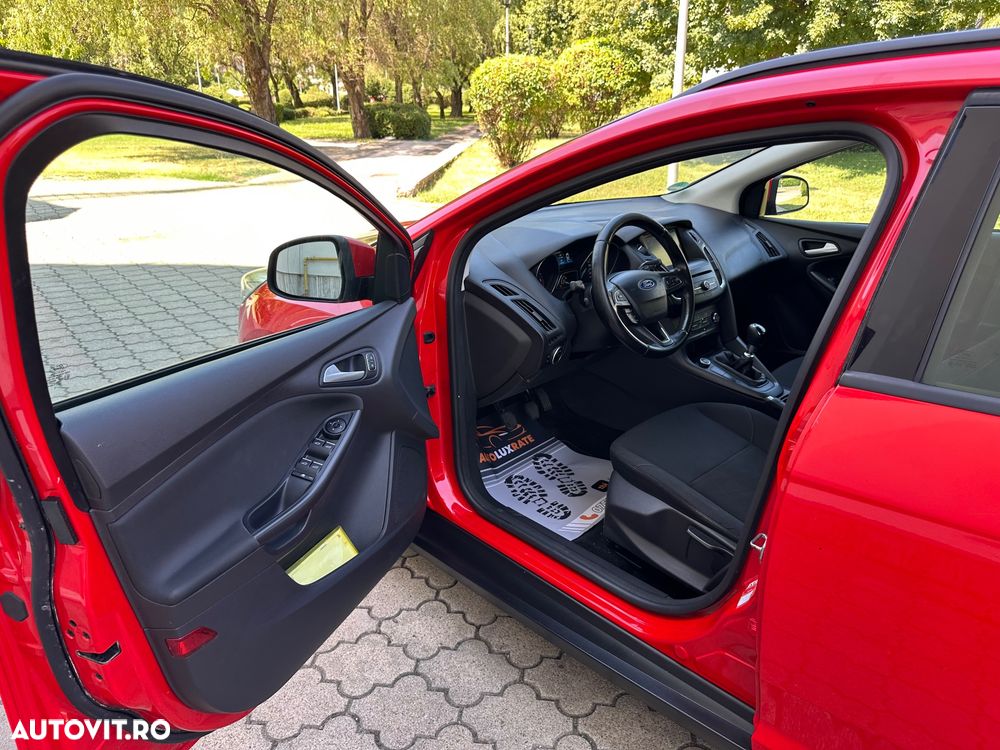 Ford Focus 1.5 TDCi ST-Line - 12