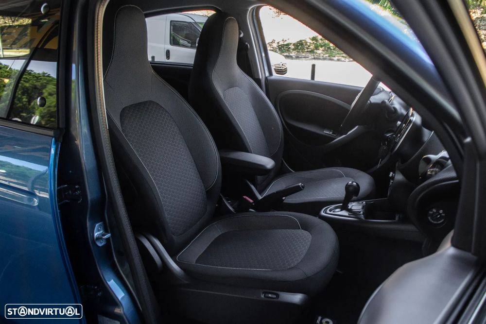 Smart ForFour EQ pulse - 23