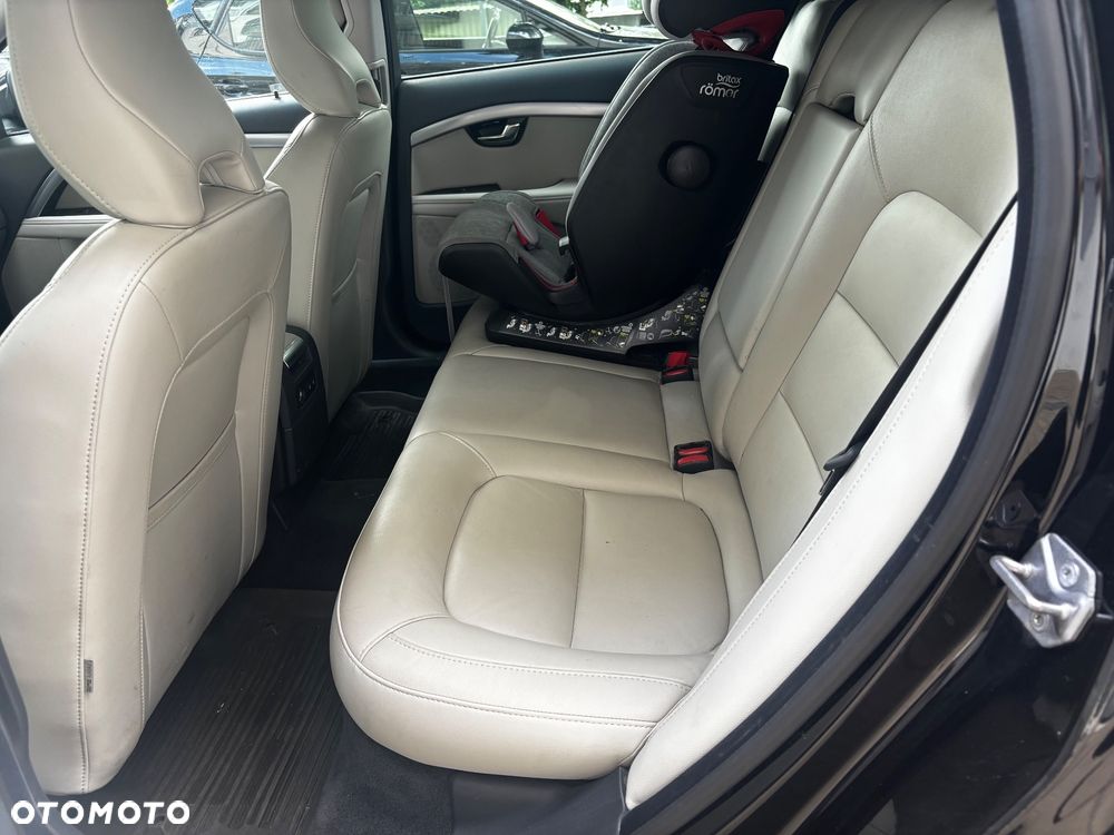 Volvo V70 D4 Geartronic Summum - 16