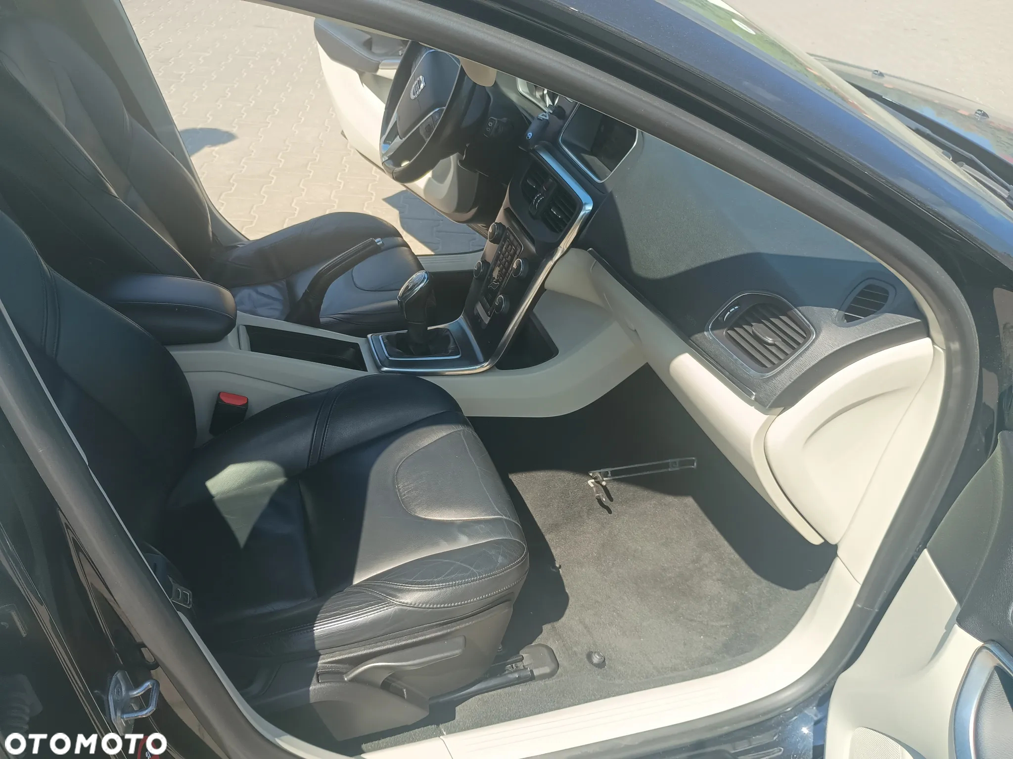 Volvo V40 D2 - 4