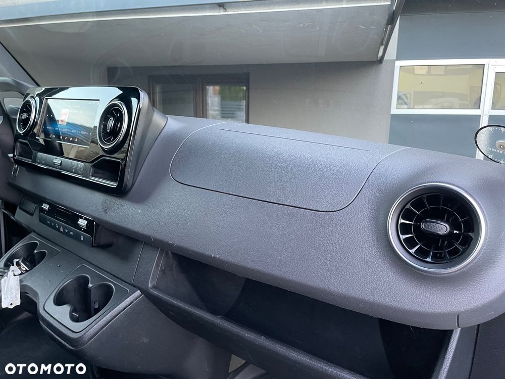 Mercedes-Benz SPRINTER 907 316 CDI - 20