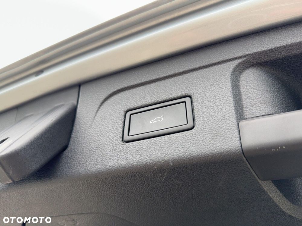 Volkswagen Touran - 18