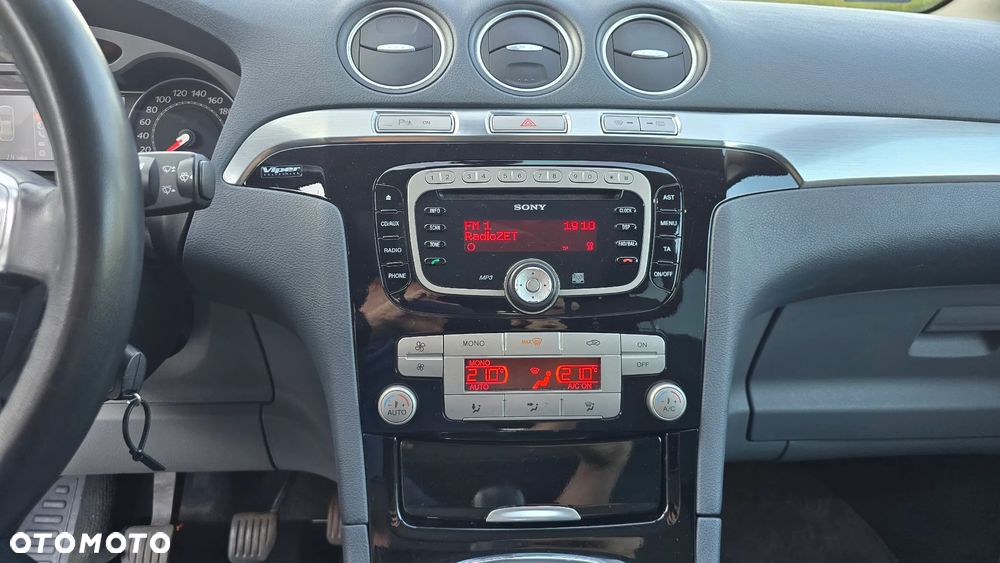 Ford S-Max - 14