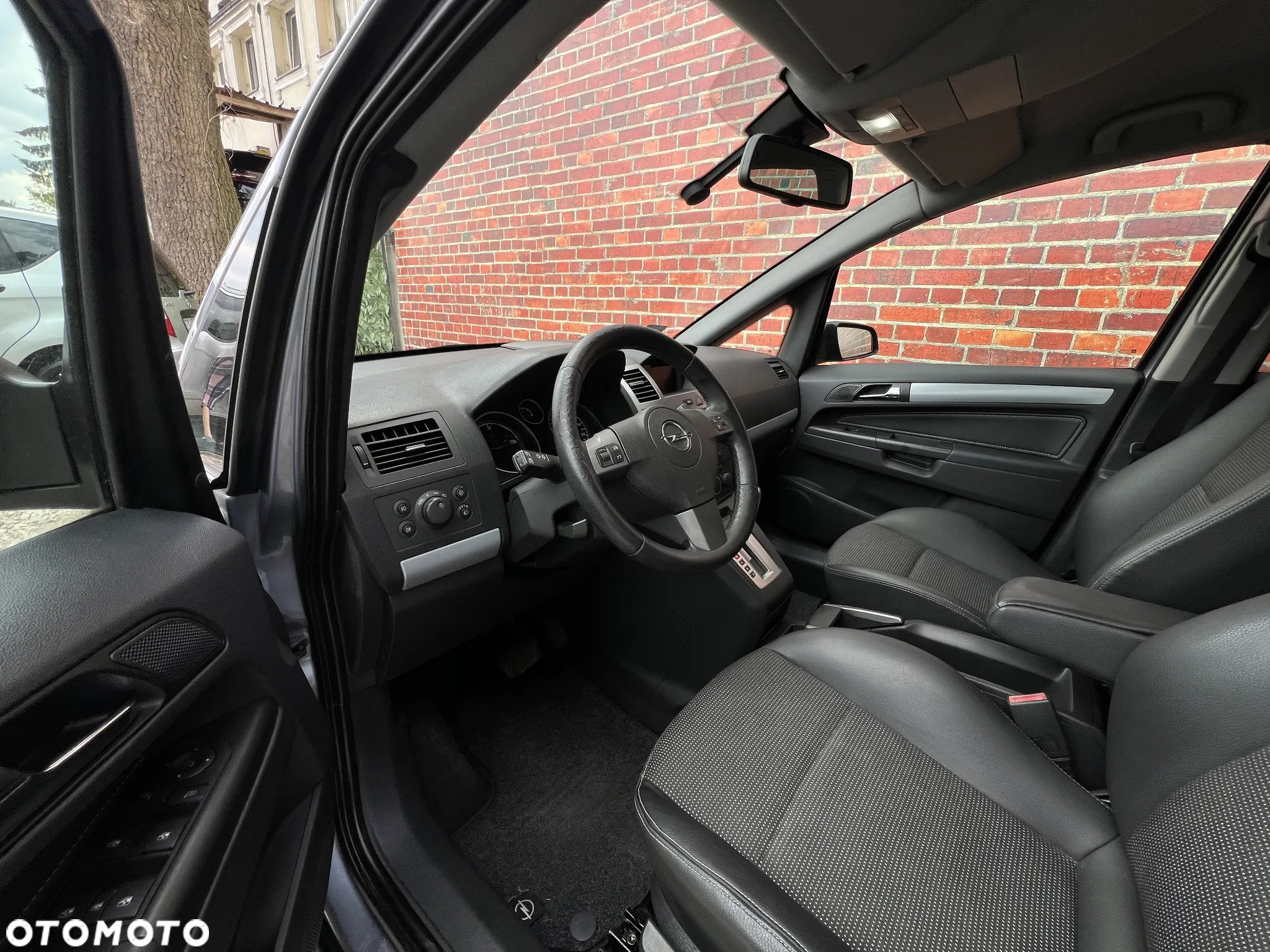 Opel Zafira - 8