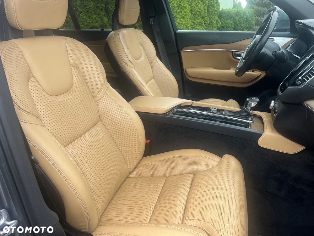 Volvo XC 90 - 13
