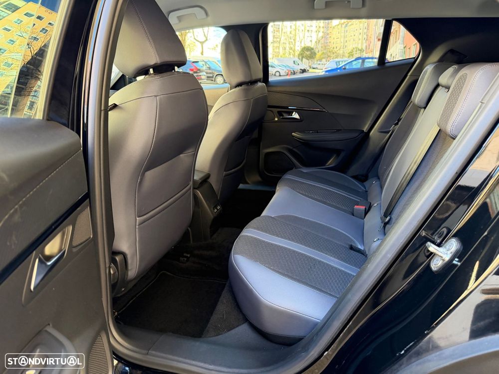 Peugeot e-2008 50 kWh Allure - 31