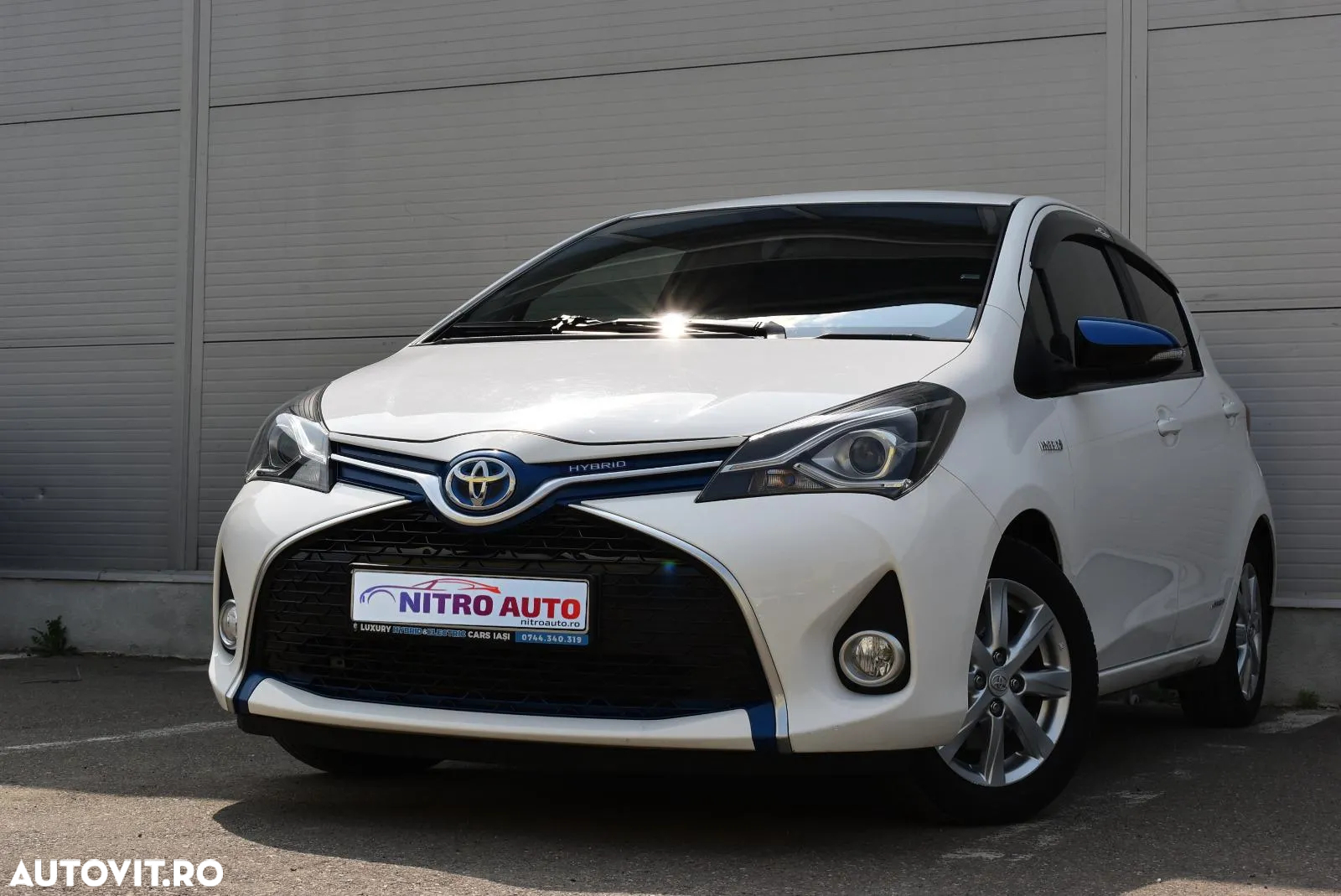Toyota Yaris 1.5 VVT-i HSD Luna - 2
