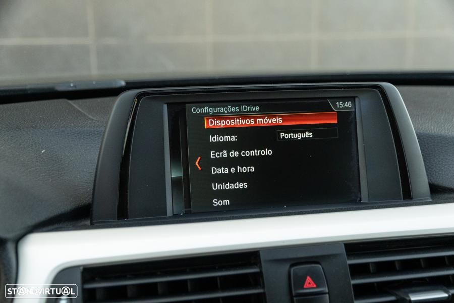 BMW 318 d Touring Auto - 42