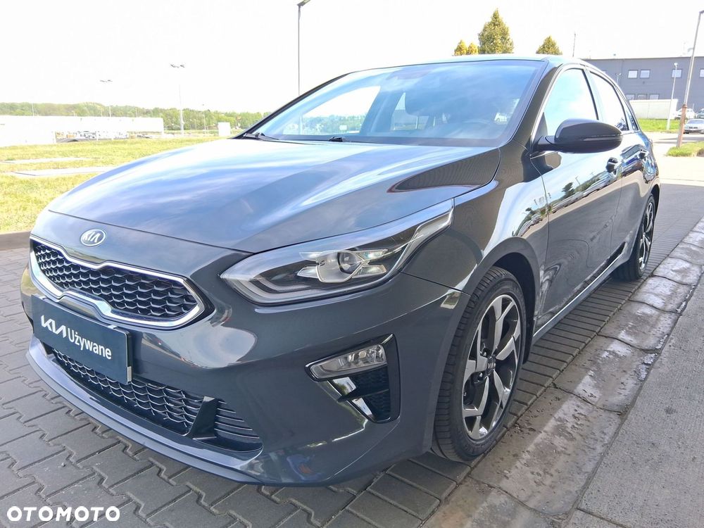 Kia Ceed - 27