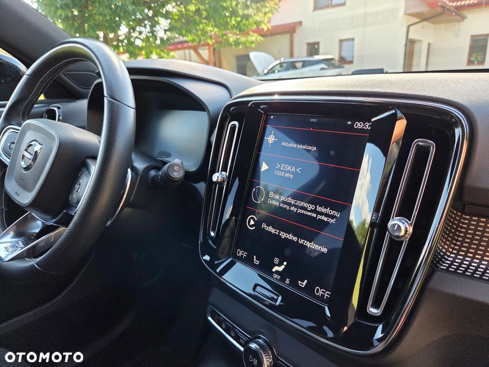 Volvo XC 40 T5 AWD R-Design - 35