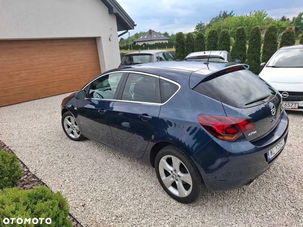 Opel Astra 1.4 Turbo Cosmo - 12