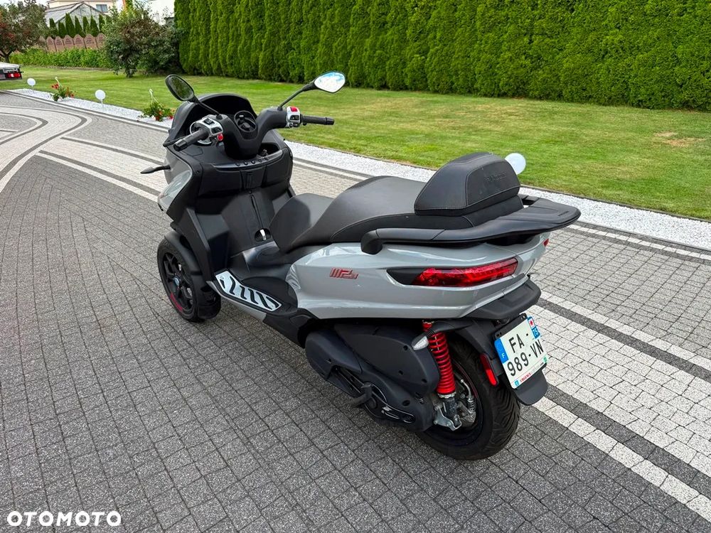 Piaggio MP-3 - 8
