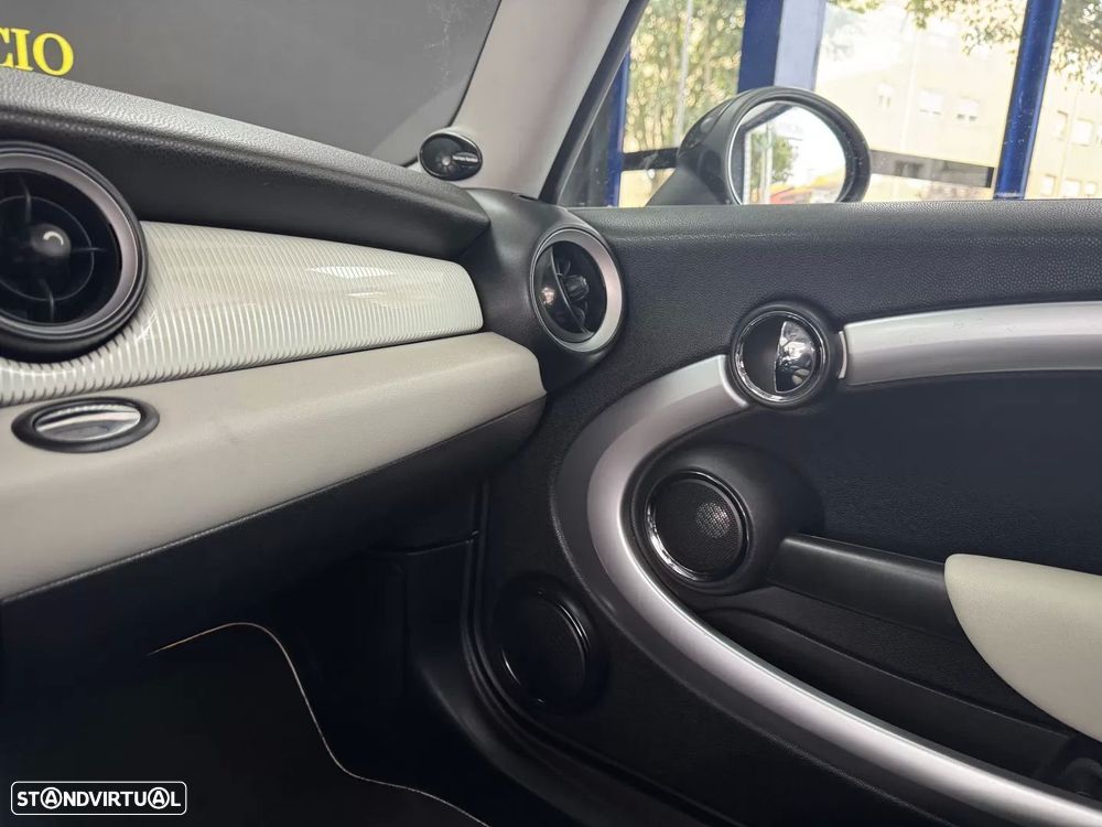 MINI 3 Portas Cooper D - 21