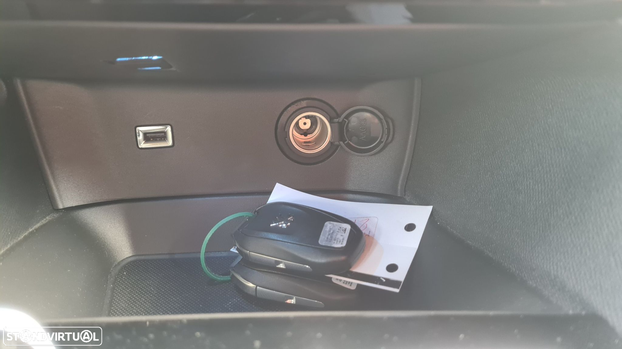 Peugeot 5008 1.5 BlueHDi GT EAT8 - 41