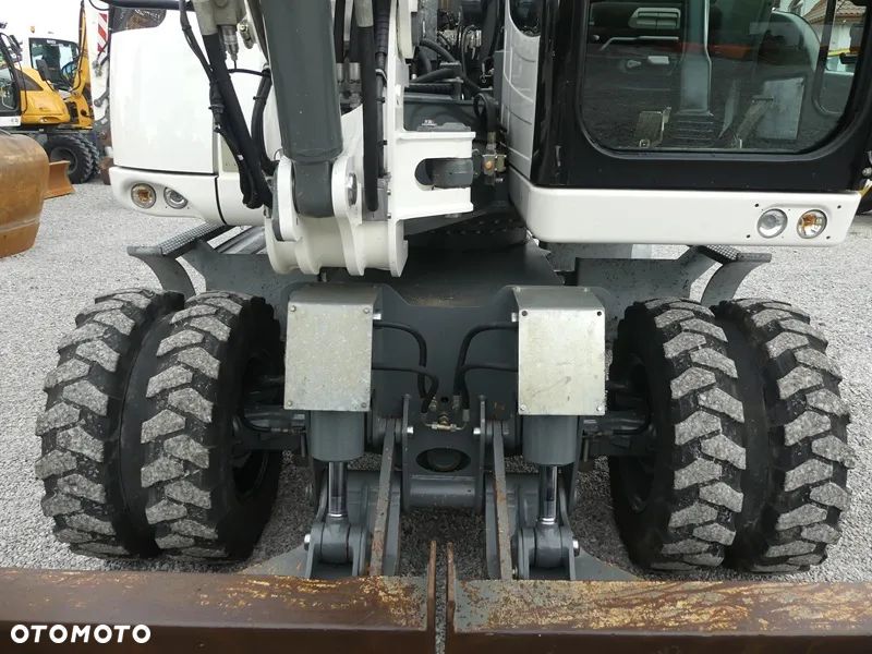 Liebherr A910 Compact / sprowadzona / ładny stan / - 27