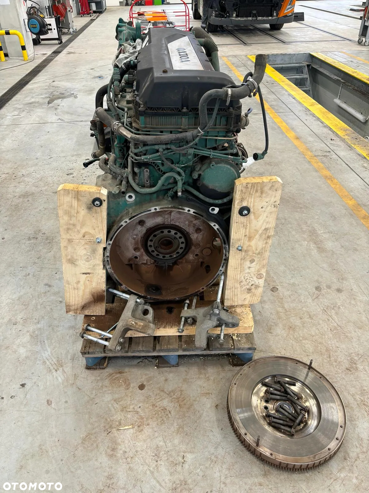 SILNIK  VOLVO D12 500KM 2019r- uszkodzony - 4