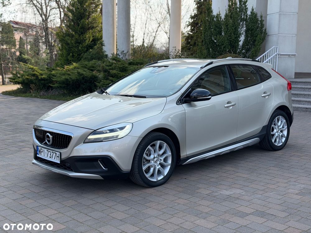 Volvo V40 Cross Country T3 Drive-E Dynamic Edition - 8