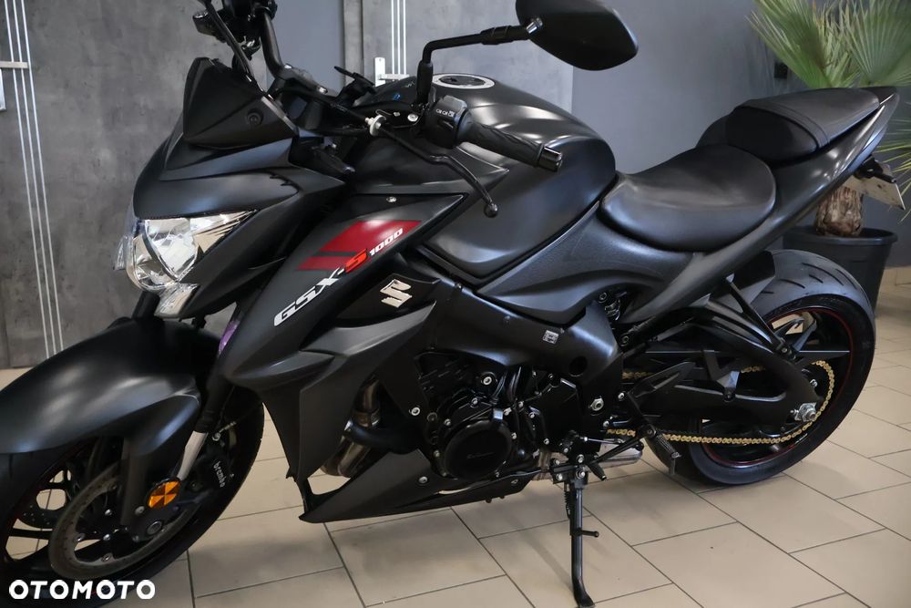 Suzuki GSX - 9