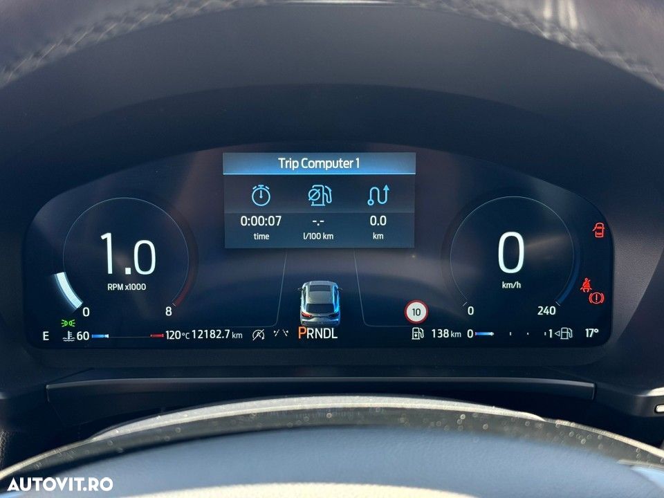 Ford Kuga - 26