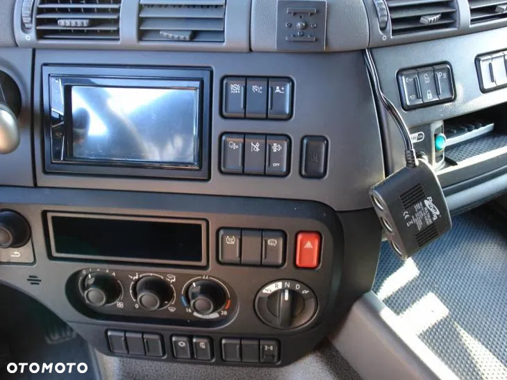 DAF CF370 - 28