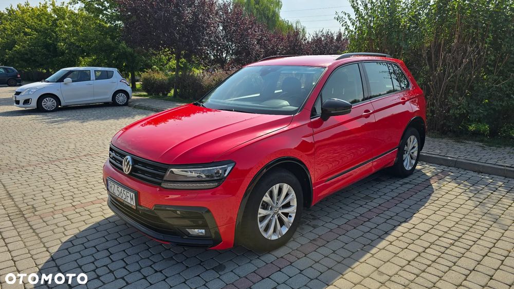Volkswagen Tiguan - 1
