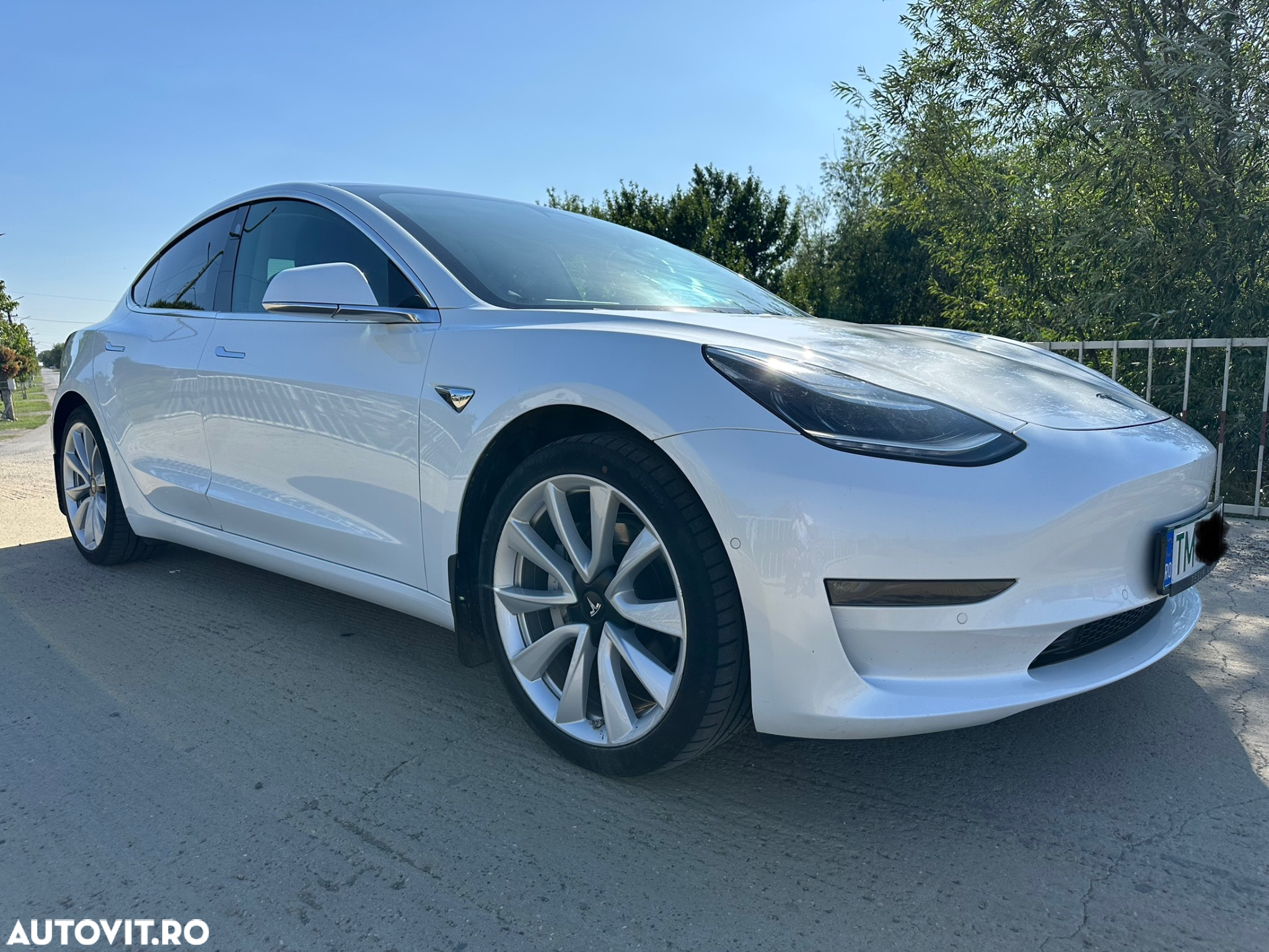 Tesla Model 3 Langstreckenbatterie Allradantrieb Dual Motor - 2