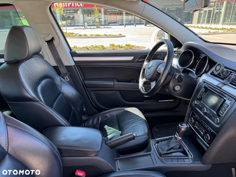 Skoda Superb 2.0 TDI Business DSG - 9
