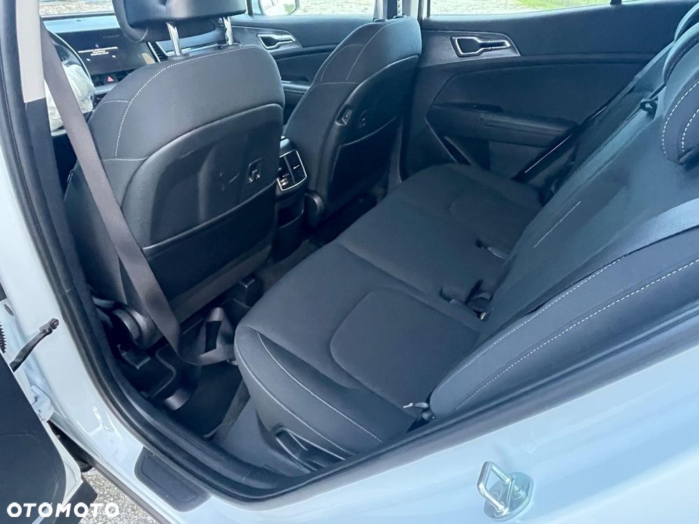Kia Sportage 1.6 CRDI 2WD Eco-Dynamics+ (48V M-H) DCT Spirit - 17
