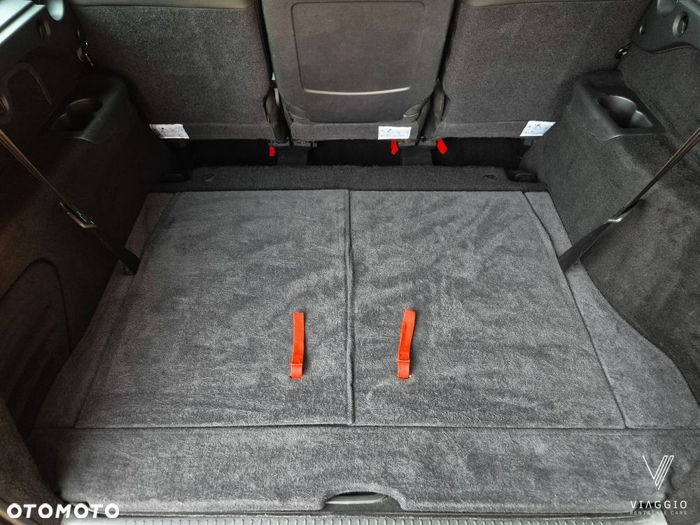 Renault Grand Scenic - 36