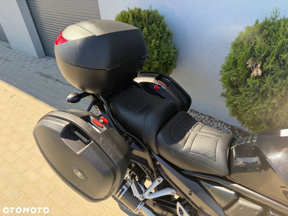 Suzuki GSX - 18