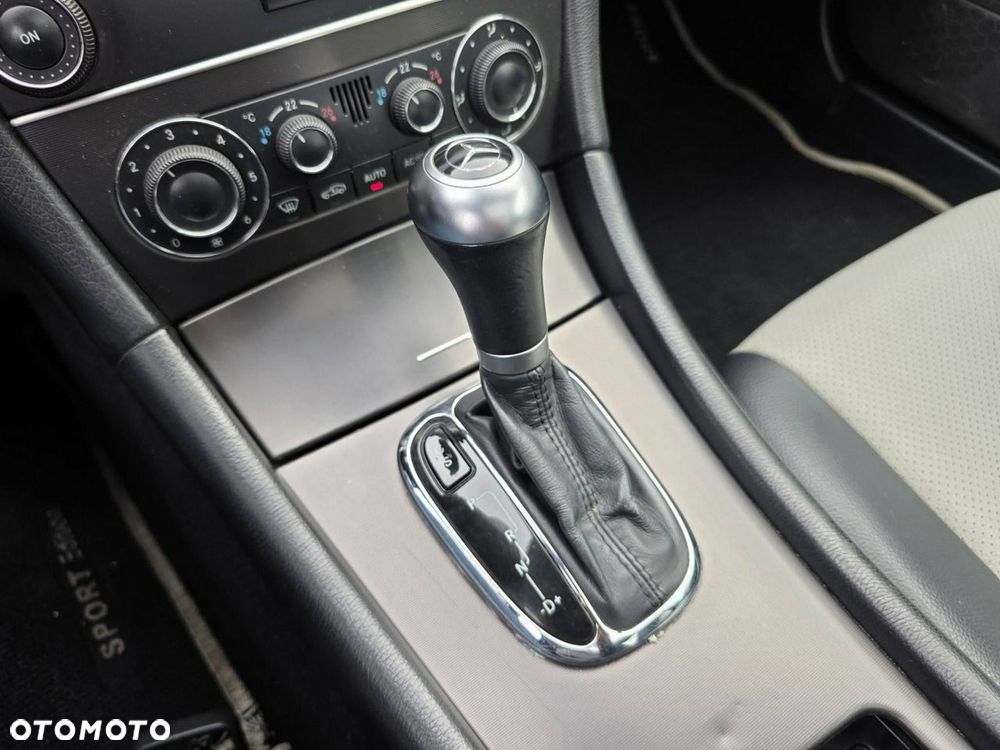 Mercedes-Benz Klasa C 200 CDI Automatik DPF Sport Edition - 19