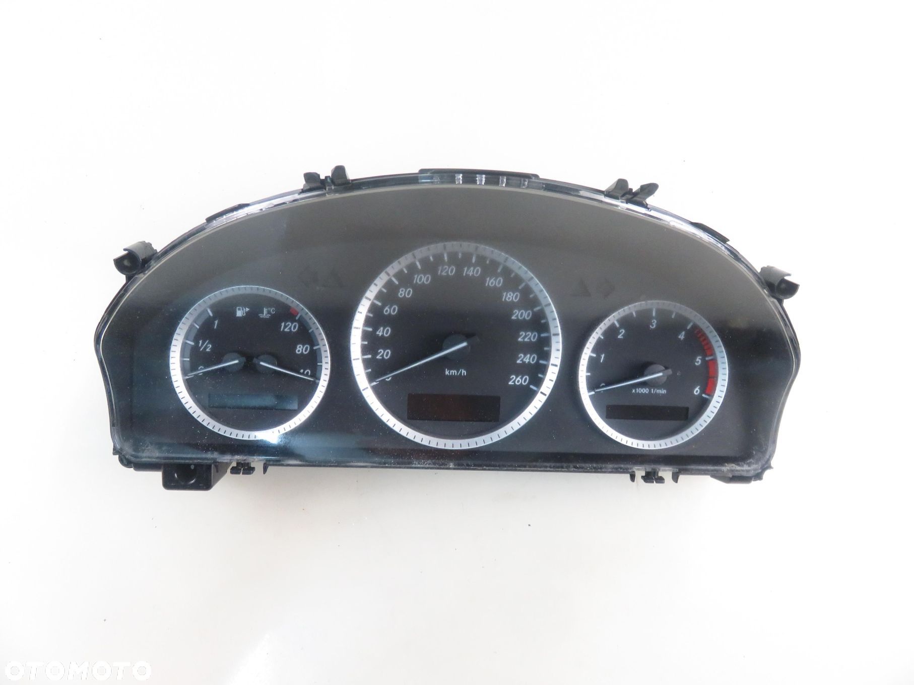 LICZNIK MERCEDES S204 200 CDI 2049001705 2049014000 2049022602 - 1