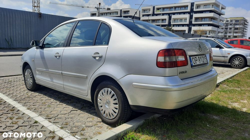 Volkswagen Polo - 2