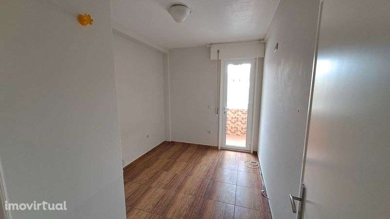 Apartamento T1+1 na Póvoa de Varzim (junto ao mar) - Grande imagem: 4/12