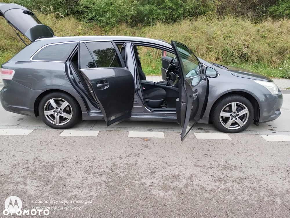 Toyota Avensis 2.0 D-4D Combi - 10