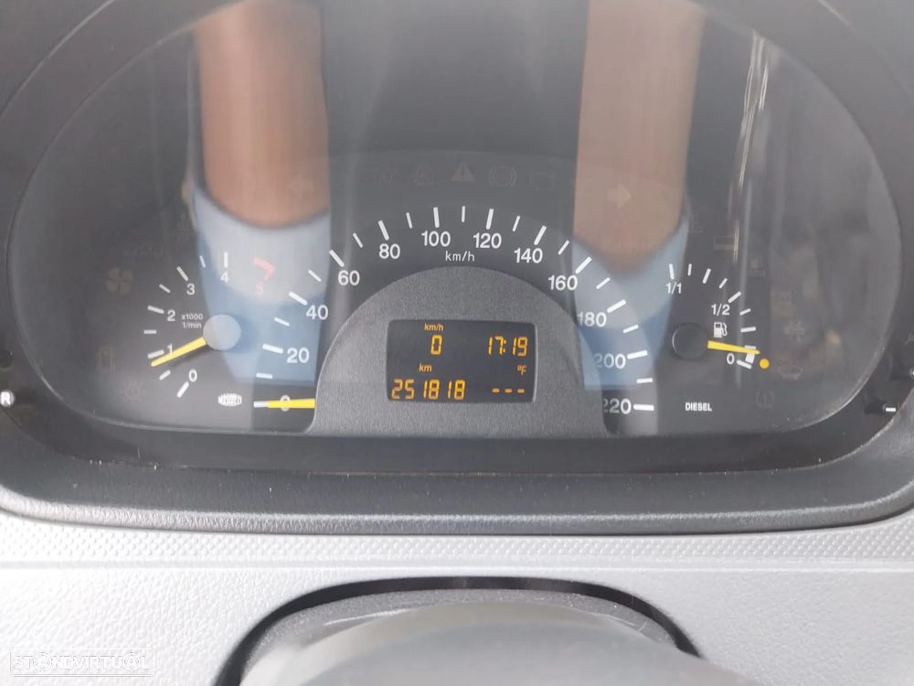 Mercedes-Benz Vito 115 CDi/32 6L - 9