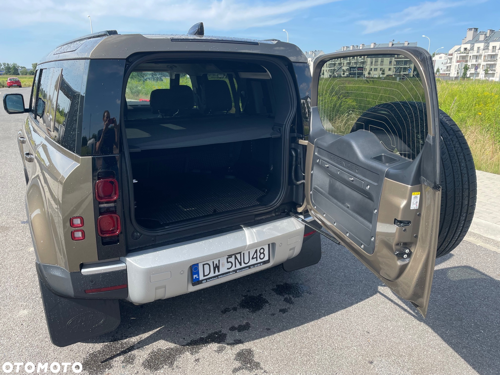 Land Rover Defender 110 2.0 D240 SE - 7