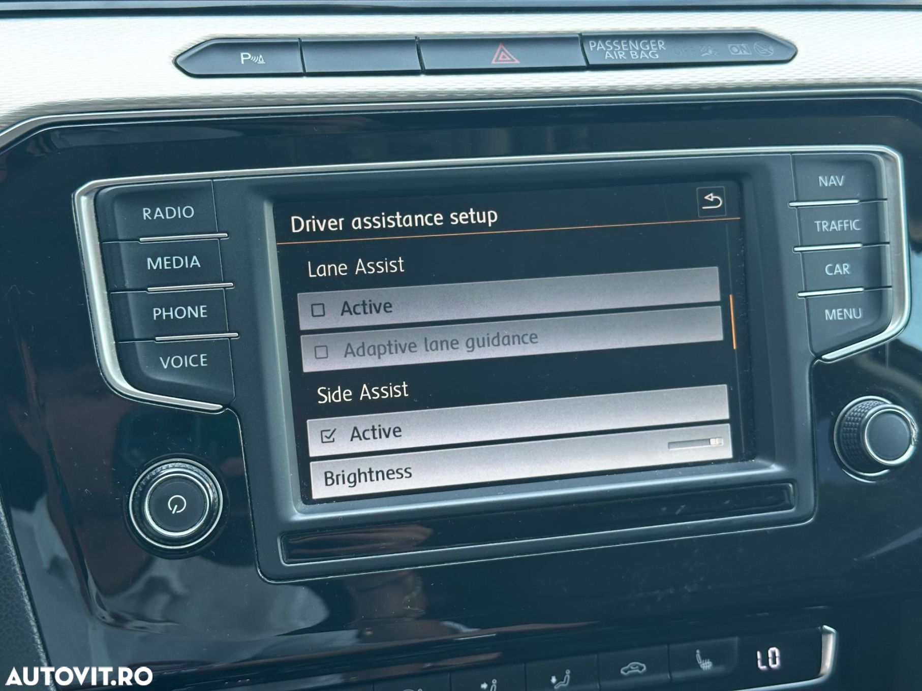 Volkswagen Passat - 14