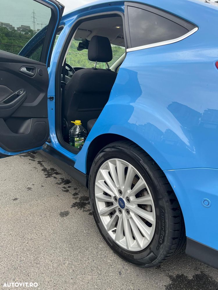 Ford Focus 1.0 EcoBoost Titanium - 10