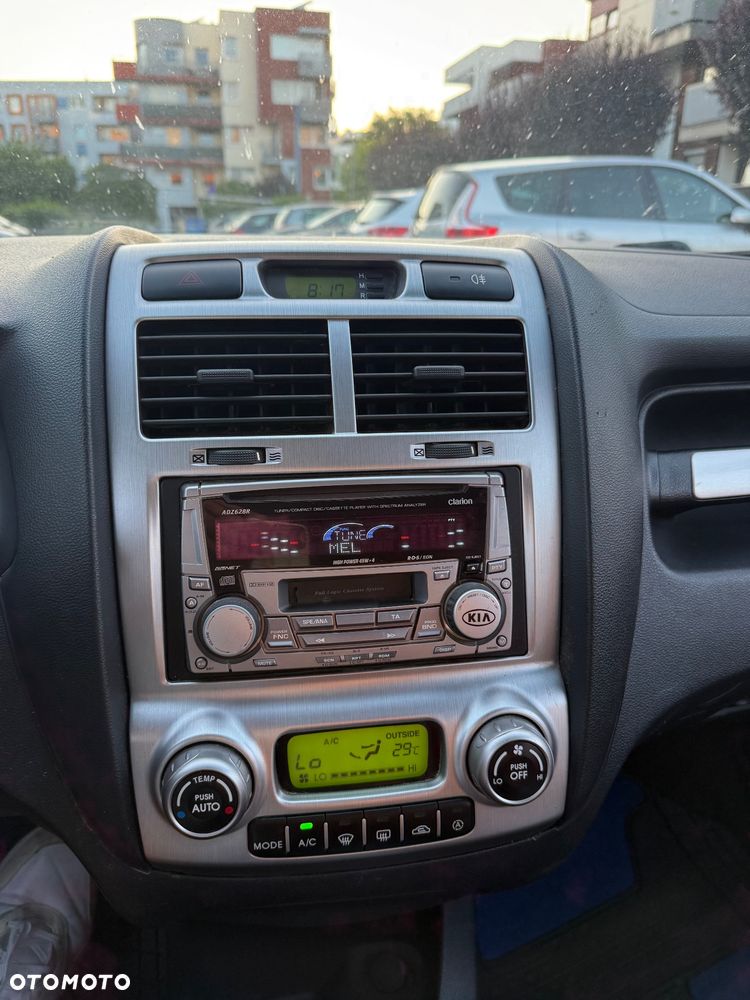 Kia Sportage 2.0 CRDi Freedom - 28