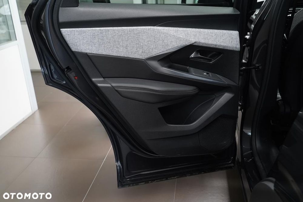Peugeot 3008 1.2 PureTech mHEV GT Exclusive e-DCS6 - 9