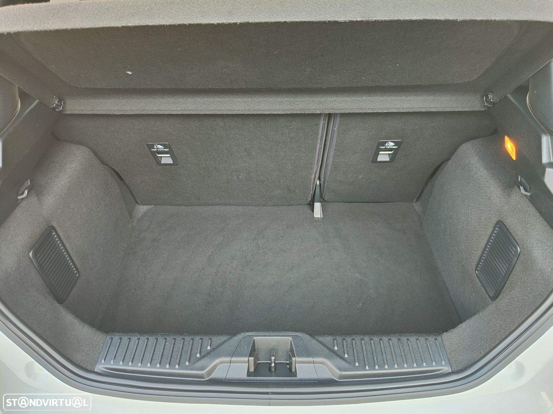 Ford Fiesta 1.0 EcoBoost ST-Line - 34