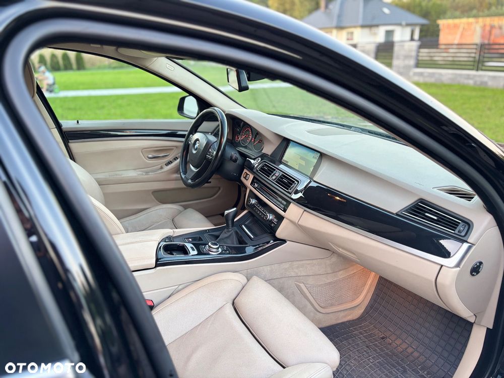 BMW Seria 5 528i - 18